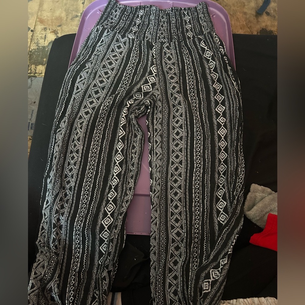 No Boundaries Geometric Black and White Women's Trousers